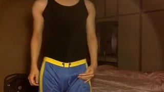 Big buldge student lad wanks in his dorm